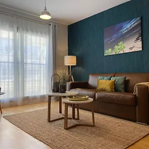 A Space That Feels Like With Private Parking Málaga